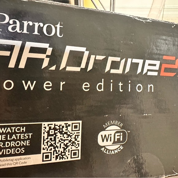 PARROT AR. DRONE 2.0 ELITEl EDITION QUADRICOPTER - WiFi - Free iOS & Android - Picture 15 of 16